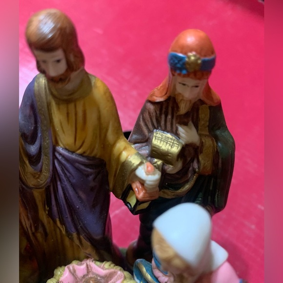 Vintage International Bazaar Mini Nativity - Picture 4 of 4
